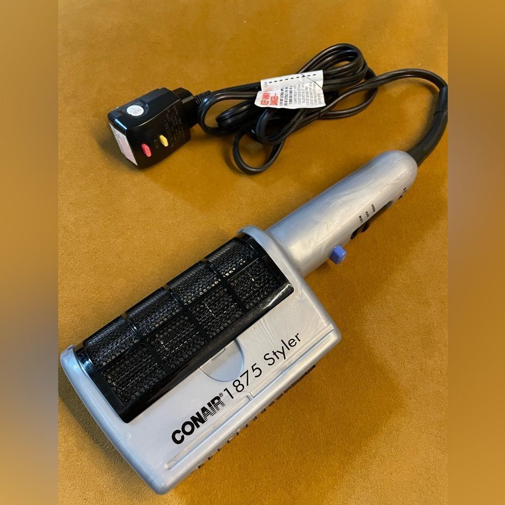 INFINITI PRO Conair 1875-Watt 3-in-1 Ceramic Styler/Dryer No Attachments